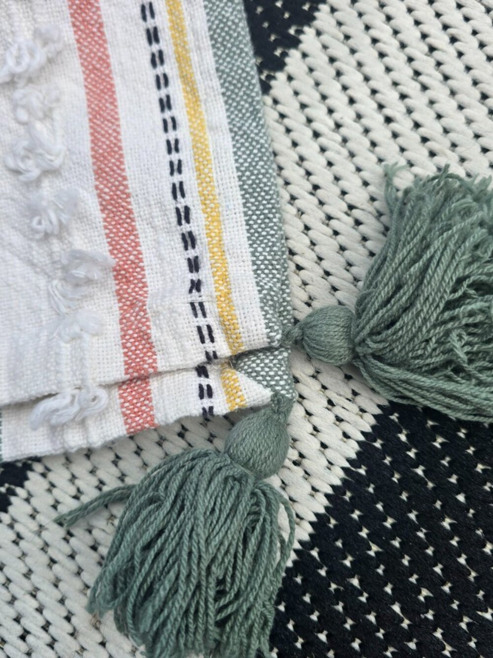 Cynthia Rowley Table Runner - Picture 3 of 5